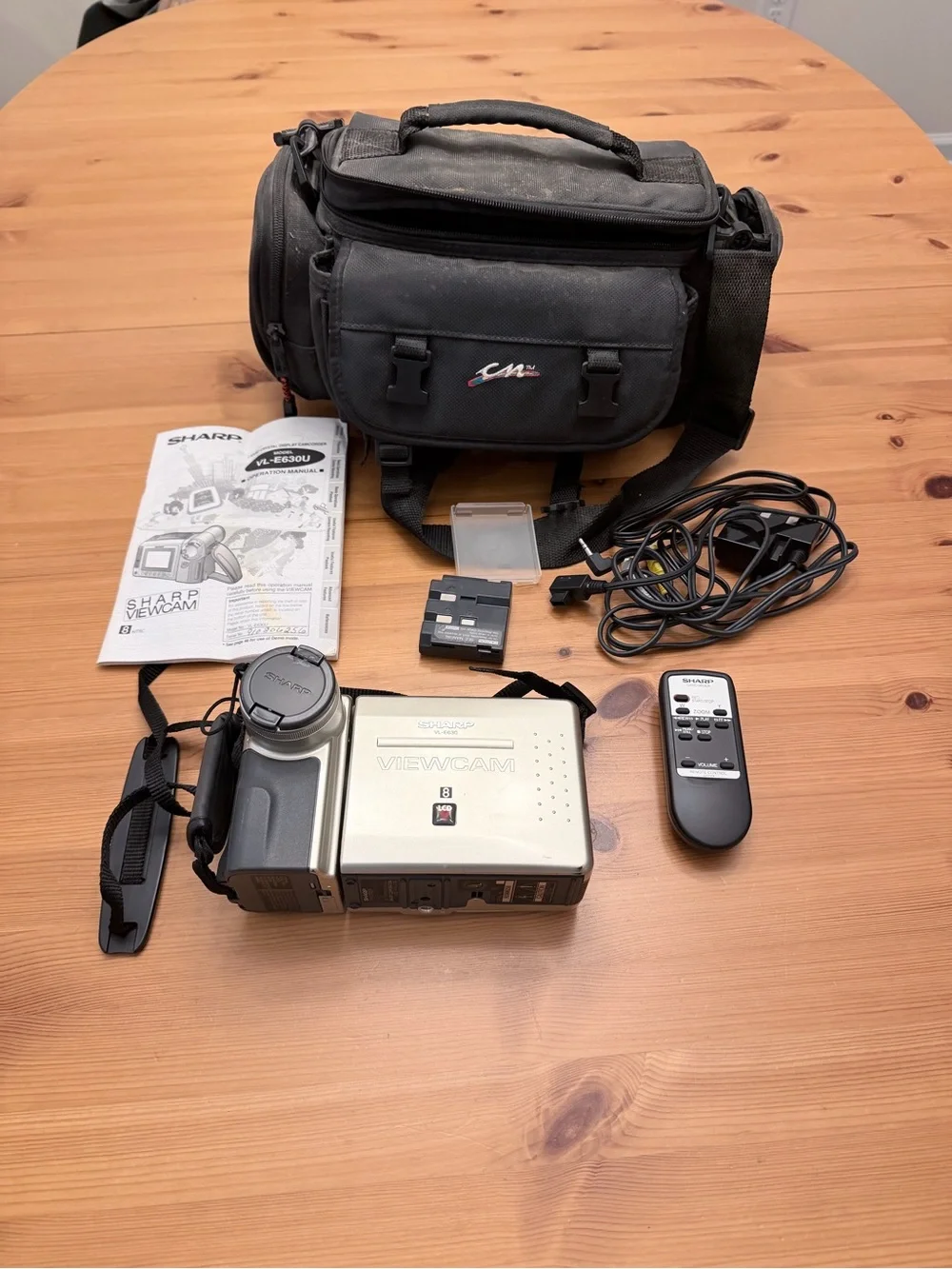 Sharp Viewcam VL-E630U Video8 SD Handheld Camcorder 18x/360x 3in LCD Silver